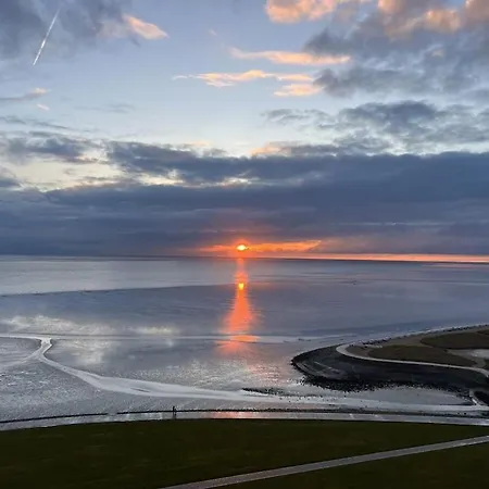 In With Swimming Pool *